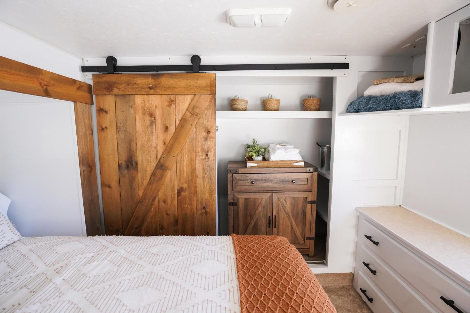 تروبيك Happy Trails Bnb الغرفة الصورة
