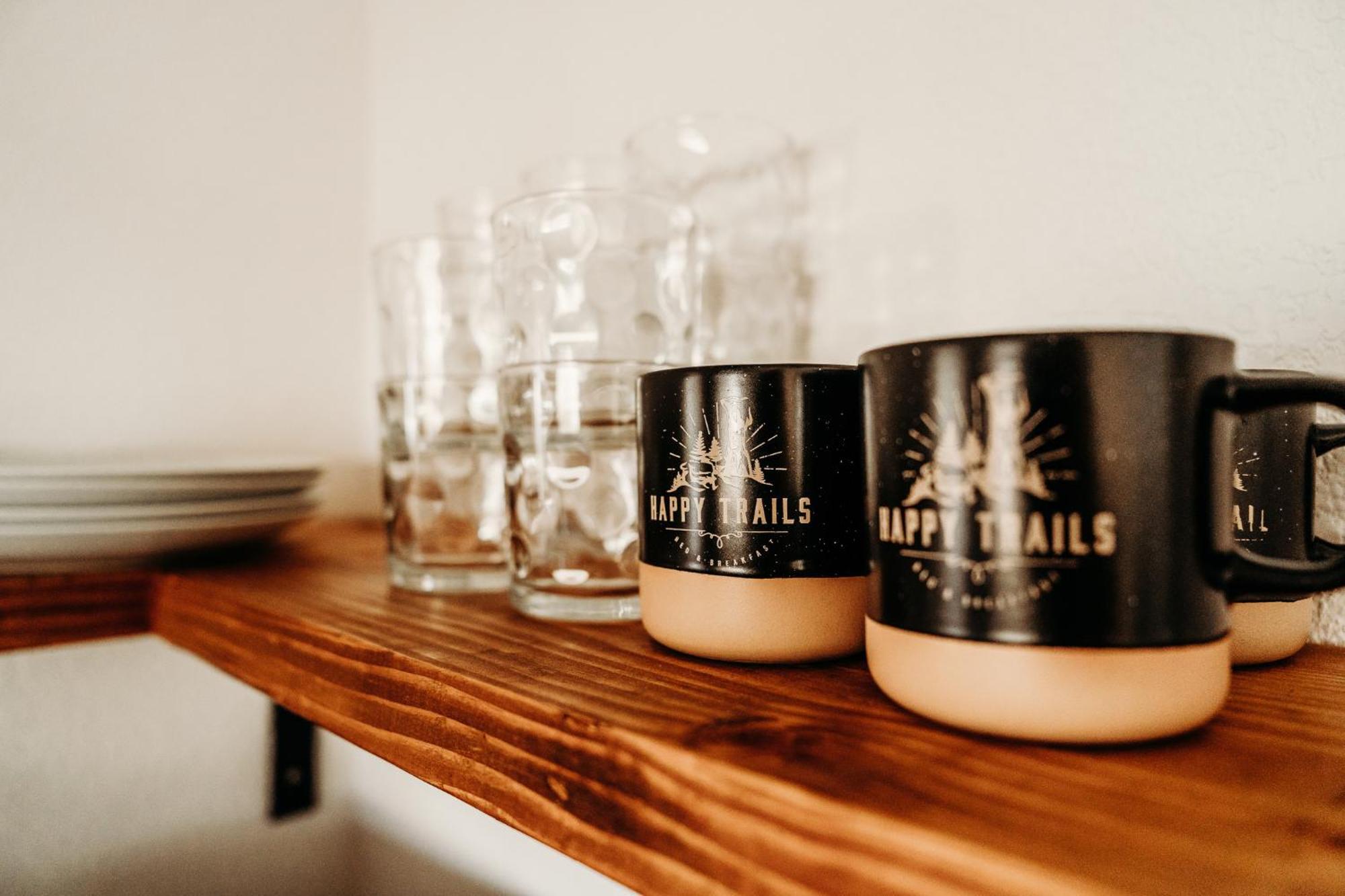 تروبيك Happy Trails Bnb الغرفة الصورة